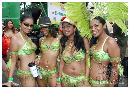 tribe_tue_2009_pt1-150