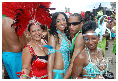 tribe_tue_2009_pt1-216