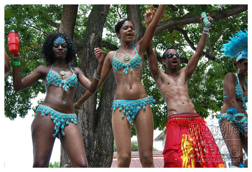 tribe_tue_2009_pt2-050