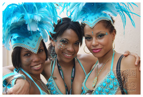 tribe_tue_2009_pt2-100