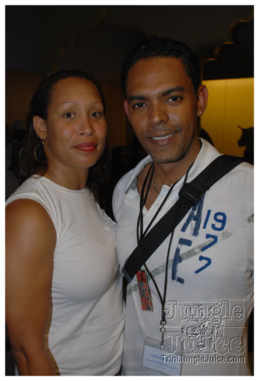 ultra_glow_july2-002