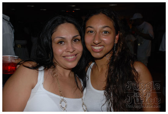 ultra_glow_july2-029