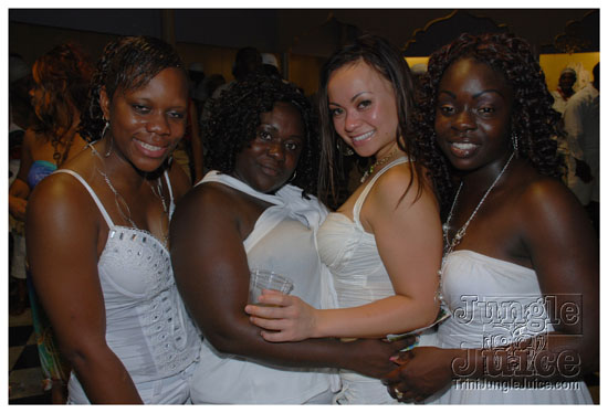 ultra_glow_july2-033