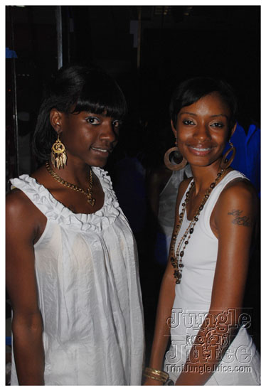 ultra_glow_july2-038