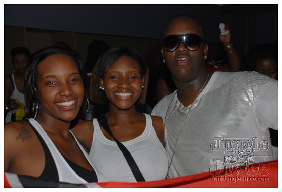 ultra_glow_july2-051