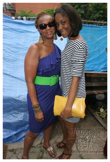 under_the_trees_july4-006