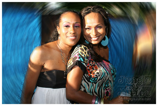 under_the_trees_july4-016