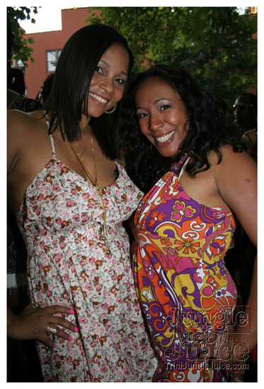 under_the_trees_july4-023