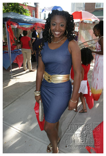 under_the_trees_july4-031