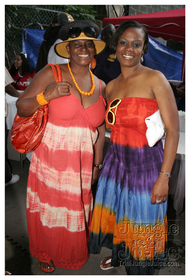 under_the_trees_july4-072