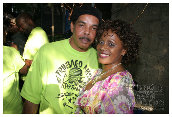 under_the_trees_july4-078