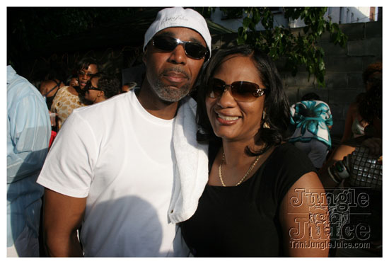 under_the_trees_july4-081