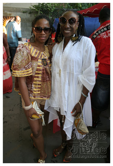 under_the_trees_july4-084