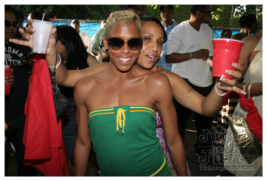 under_the_trees_july4-087