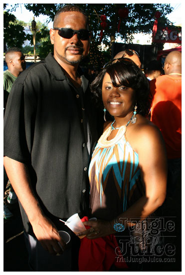 under_the_trees_july4-103