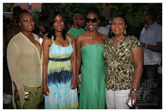 under_the_trees_july4-141