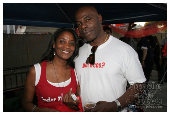 under_the_trees_july4-166