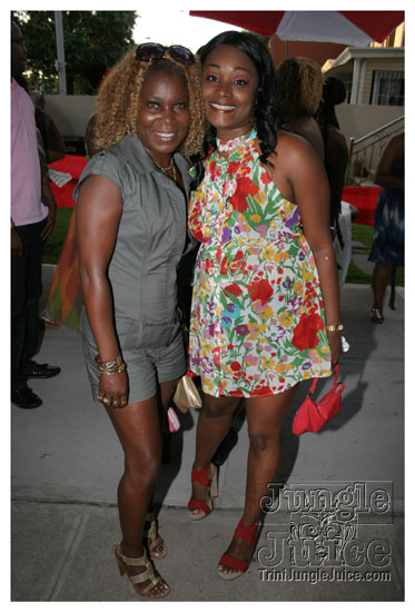 under_the_trees_july4-169