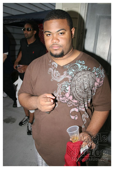 under_the_trees_july4-173