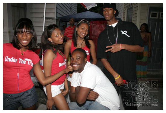 under_the_trees_july4-179