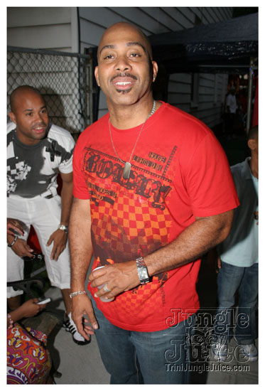 under_the_trees_july4-181