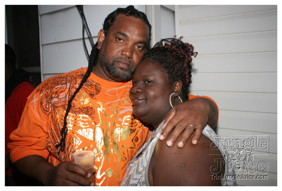 under_the_trees_july4-189