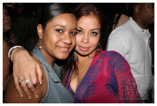 under_the_trees_july4-195