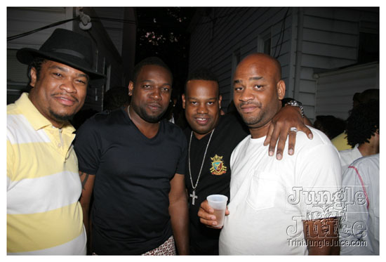 under_the_trees_july4-199