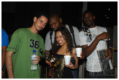 uwi_campus_launch_carnival_2k9-097