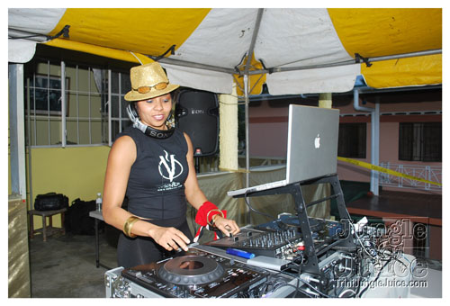 vale_bfast_party_2009-012