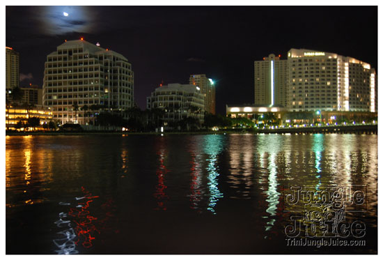 vale_vibe_miami_2009-001