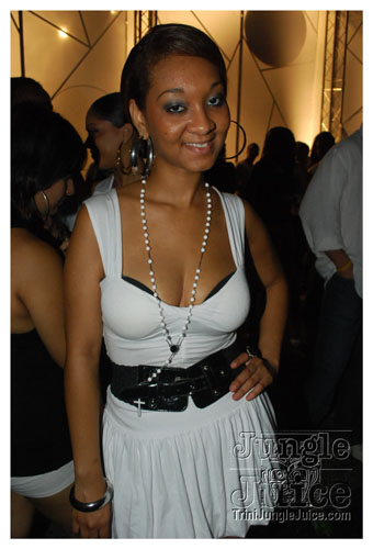 wicked_in_white_2009-144