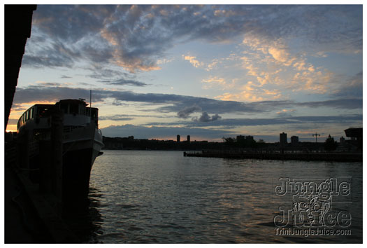a_crowd_boat_ride_july10-001