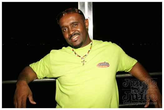 a_crowd_boat_ride_july10-082