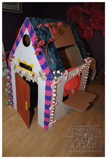 alice_in_wonderland_apr24-033