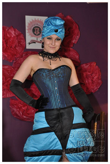 alice_in_wonderland_apr24-046