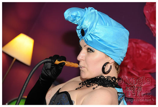 alice_in_wonderland_apr24-048