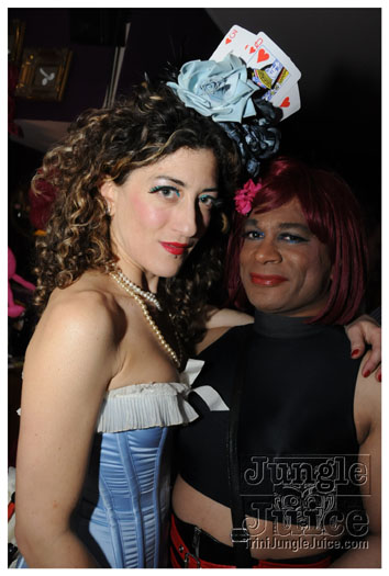 alice_in_wonderland_apr24-073