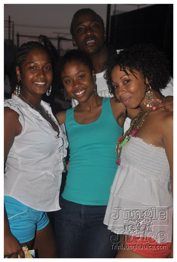 amnesia_ny_2010_sep5-026