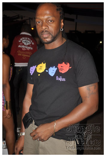 amnesia_ny_2010_sep5-096