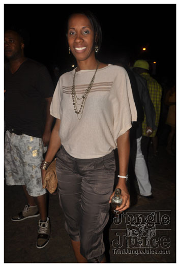 amnesia_ny_2010_sep5-123