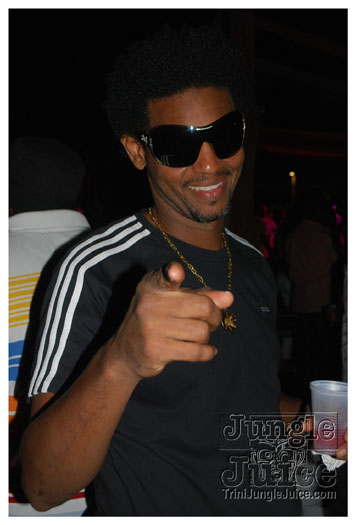 amnesia_ny_2010_sep5-131