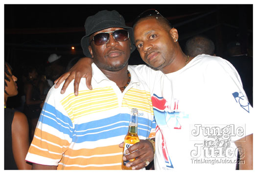 amnesia_ny_2010_sep5-134