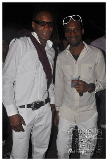 amnesia_ny_2010_sep5-139