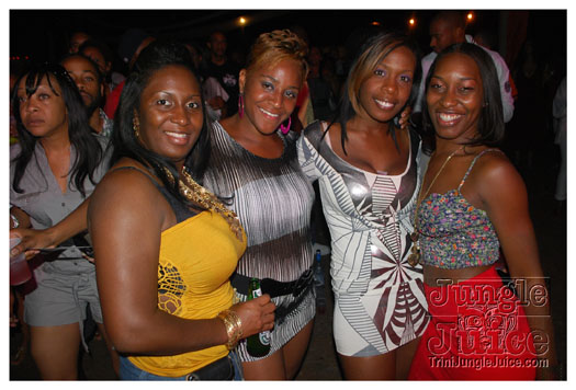 amnesia_ny_2010_sep5-151