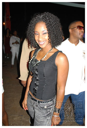 amnesia_ny_2010_sep5-153