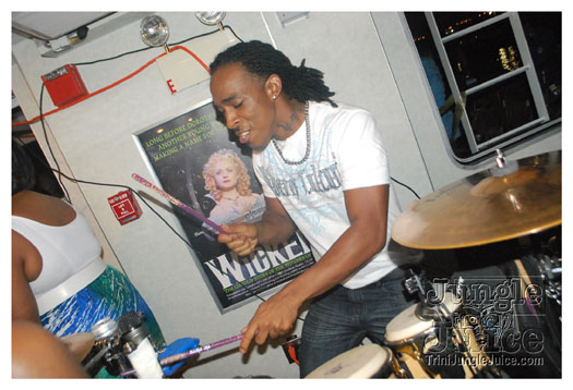 baby_blue_boatride_jun4-018