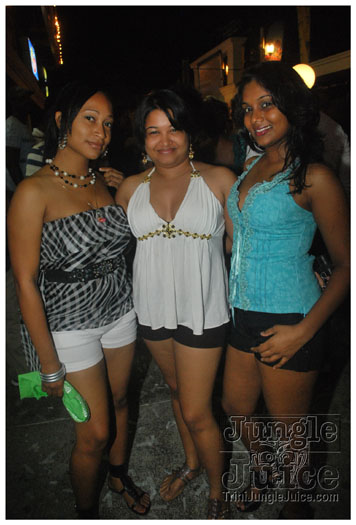 bacchanal_factory_2010-032