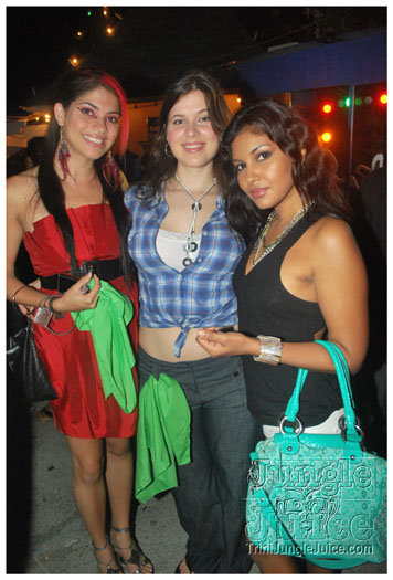 bacchanal_factory_2010-054