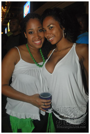 bacchanal_factory_2010-062